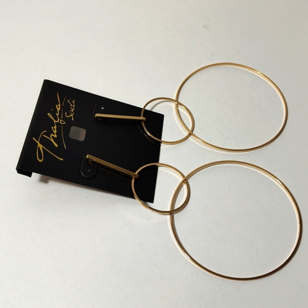 💎 2/$15 Thalia Sodi Gold-Tone Extra Large 4" Interlocking Drop Hoop Earrings - Picture 5 of 6